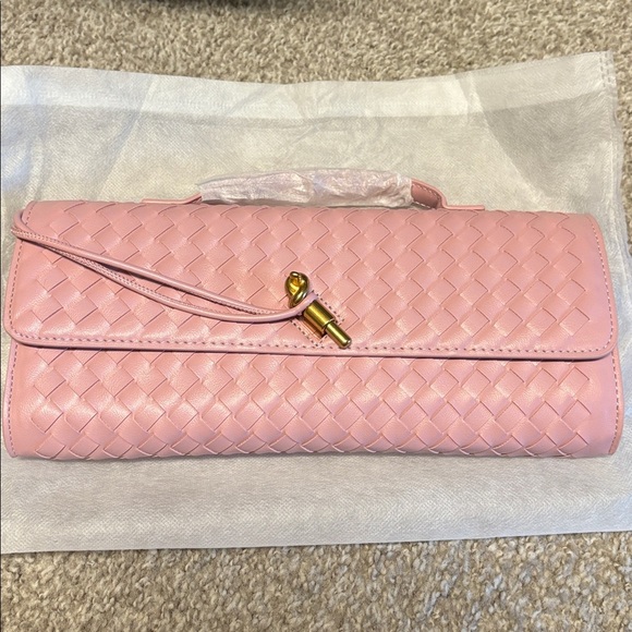 Pink intrecciato bag W/ detachable crossbody strap and plain dust bag included - Picture 6 of 14